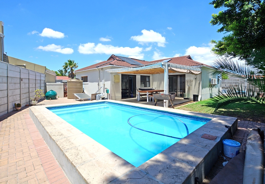 3 Bedroom Property for Sale in Parklands Western Cape